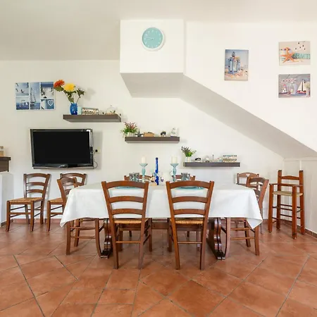 Eleonora Villa *